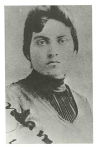 [Retrato de Gabriela, 1906]  [fotografía].