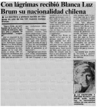 Con lágrimas recibió Blanca Luz Brum su nacionalidad chilena.
