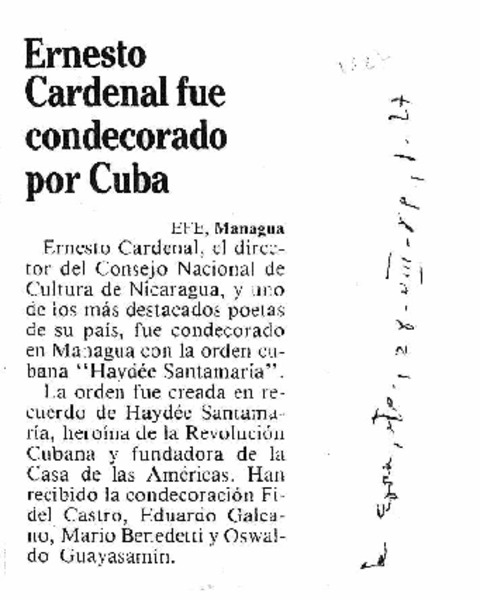 Ernesto Cardenal fue condecorado por Cuba.