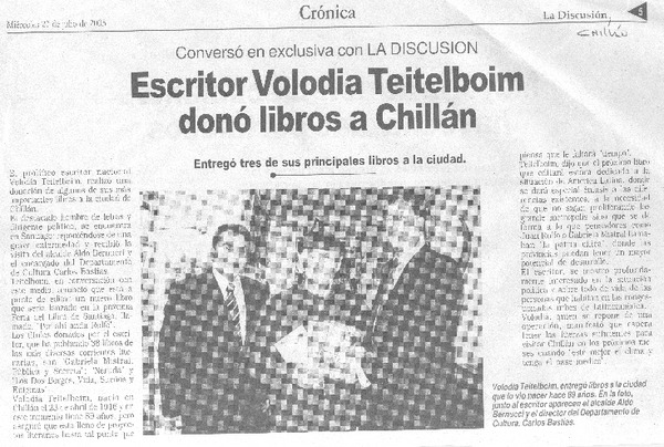 Escritor Volodia Teitelboim donó libros a Chillán