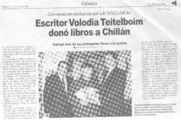 Escritor Volodia Teitelboim donó libros a Chillán