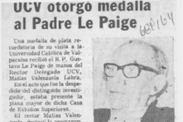 UCV otorgó medalla al Padre Le Paige.