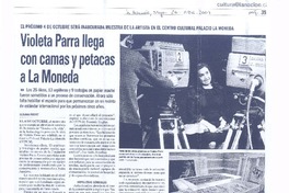 Violeta Parra llega con camas y petacas a La Moneda  [artículo] Susana Freire.