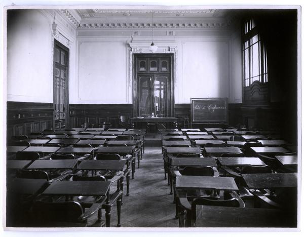 [Biblioteca Nacional 1927. Sala de Conferencias]
