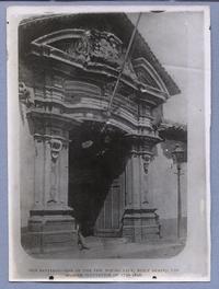 [Fachada de una casa construida en el antiguo Santiago, durante la ocupación española 1750-1810]
