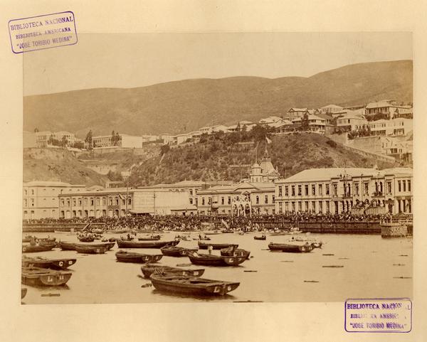 [La ciudad de Valparaíso sale a recibir a Condell, al mando de la Covadonga, el 23 de junio de 1879]